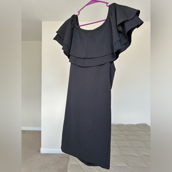 Pink Blush off shoulder little black dress (maternity). - Picture 2 of 4
